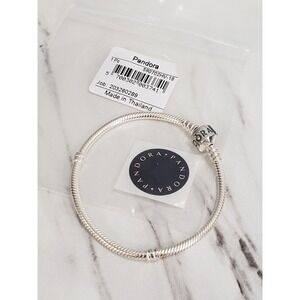NEW NEVER WORN Pandora Moments Sterling Silver Charm Bracelet 18CM 7 INCH